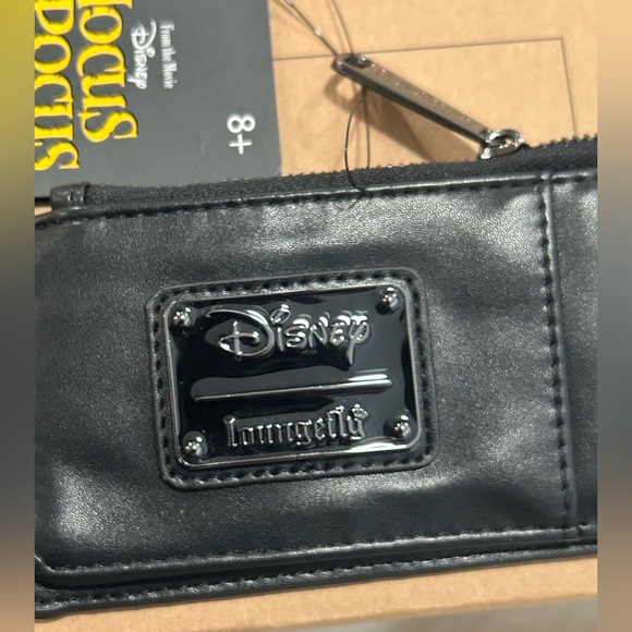 Loungefly Disney Hocus Pocus Black Flame Candle Black Zipper Wallet. NWT - Picture 3 of 9
